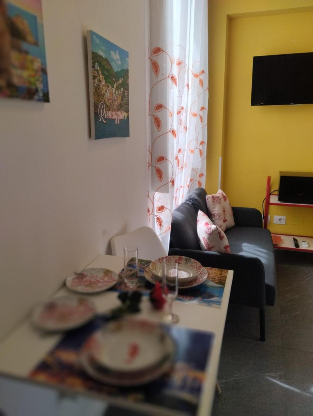 Casa Vacanze Buddy La Tua Base Per Visitare Il Mare Delle Cinque Terre Διαμέρισμα Λα Σπέτσια Εξωτερικό φωτογραφία